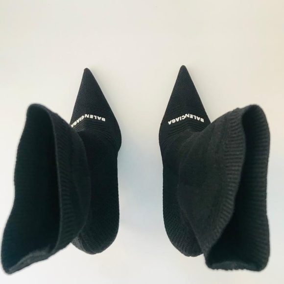 - New 💯 Authentic Balenciaga Black Knit Fabric Knife Ankle Socks Booties 3 - Picture 6 of 17